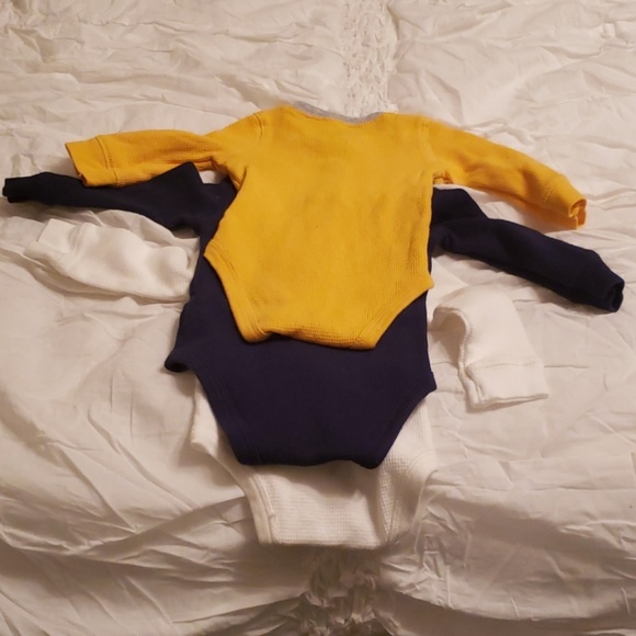 Set of Three Carter's Thermal Onesies, Size 3M. - Picture 5 of 5